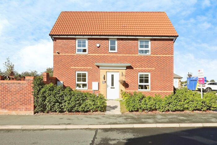 3 Bedroom Detached House For Sale In Wallis Grove, Harworth, Doncaster, DN11