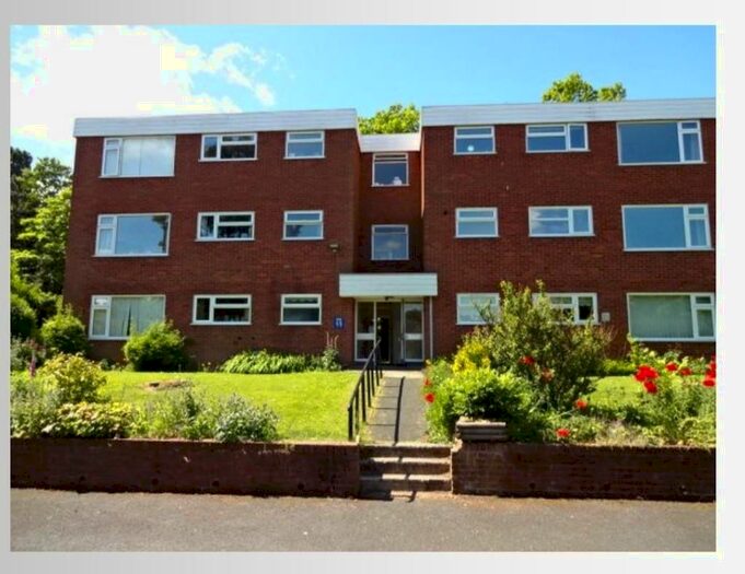 2 Bedroom Flat To Rent In Somerleyton Court, Kidderminster, Worcestershire, DY10