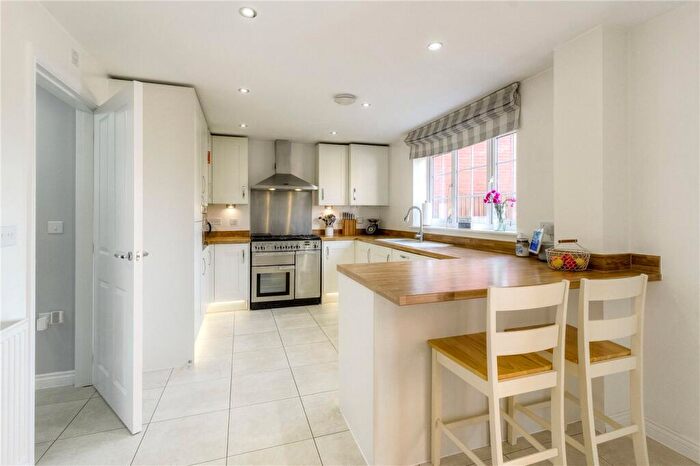 5 Bedroom Detached House For Sale In Anvil Crescent, Raunds, Wellingborough, Northamptonshire, NN9