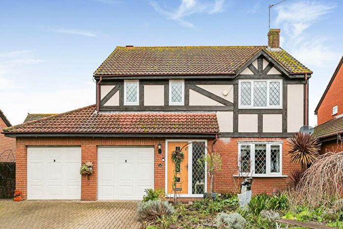 4 Bedroom Detached House For Sale In Blackett Close, Staines-Upon-Thames, Surrey, TW18