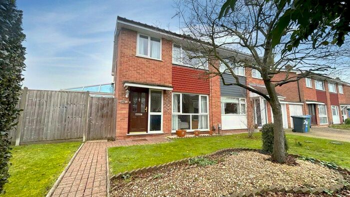 3 Bedroom Semi-Detached House To Rent In The Spinney, Yateley, Hampshire, GU46