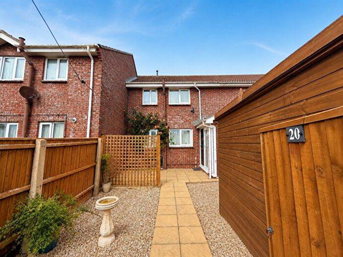 1 Bedroom Terraced House For Sale In Larkspur Close, Lodmoor, DT4