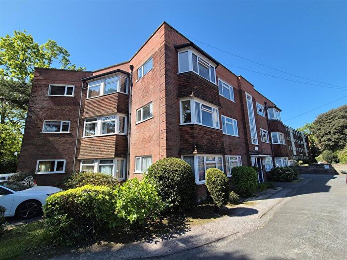 2 Bedroom Apartment For Sale In North Road, Parkstone, Poole, BH14