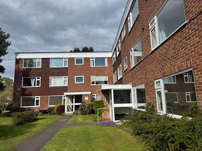 2 Bedroom Property To Rent In Kingslea Road, Solihull, B91