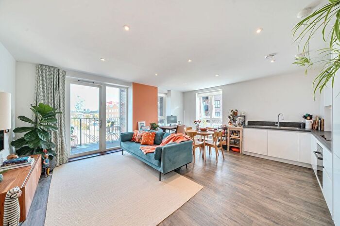 2 Bedroom Flat For Sale In Rochester Riverside, Corys Road, Rochester, Kent., ME1