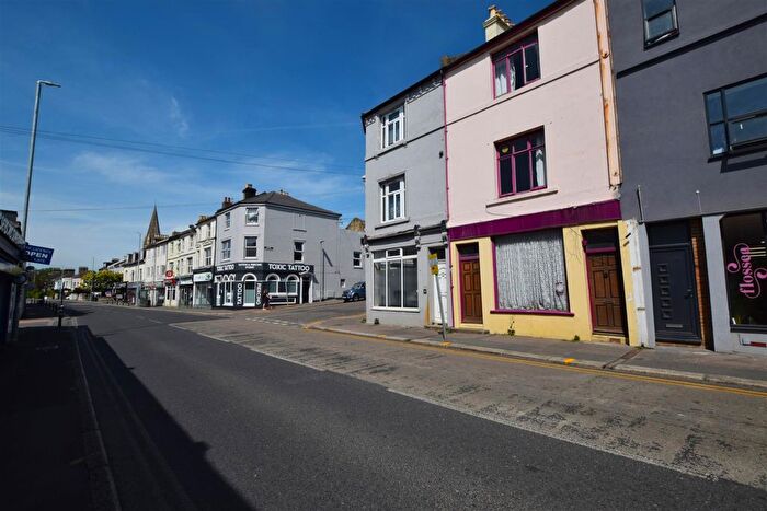 2 Bedroom Flat To Rent In Bohemia Road, St Leonards On Sea, TN37