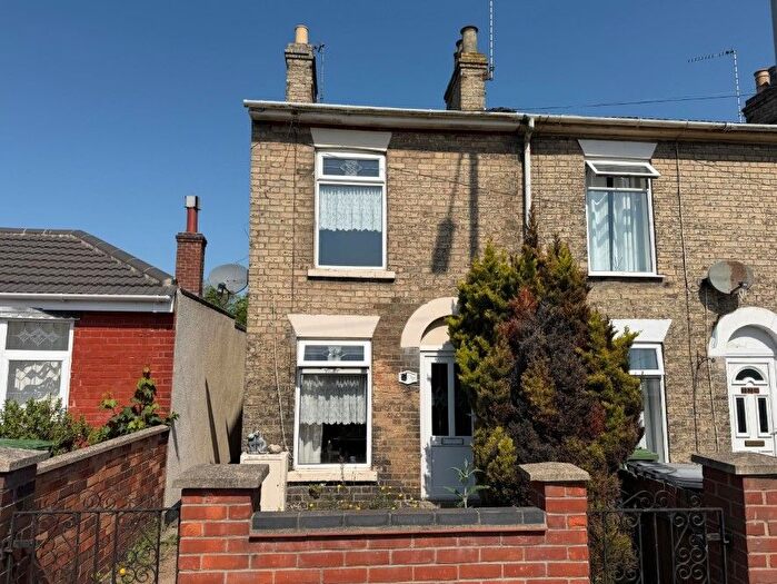 2 Bedroom End Of Terrace House For Sale In Beccles Road, Gorleston, Great Yarmouth, Norfolk, NR31