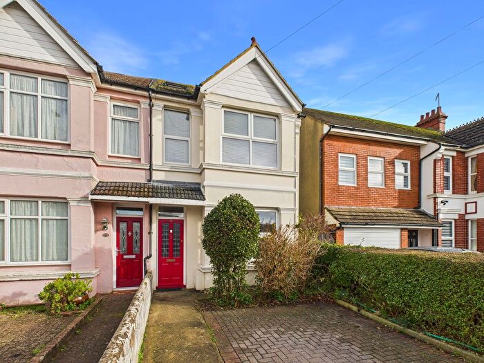 4 Bedroom End Of Terrace House For Sale In Cross Road, Southwick, BN42