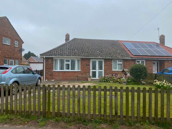 2 Bedroom Semi-Detached Bungalow For Sale In Park Lane, Freiston, Boston, PE22
