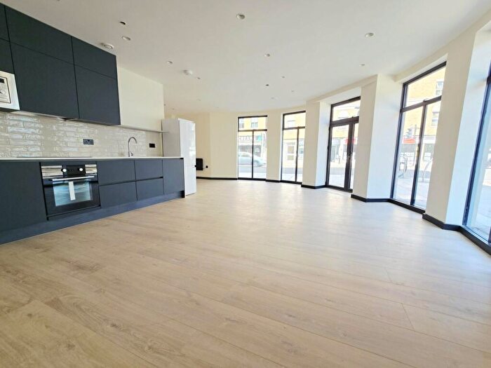 Flat To Rent In Windsor Road, SL1