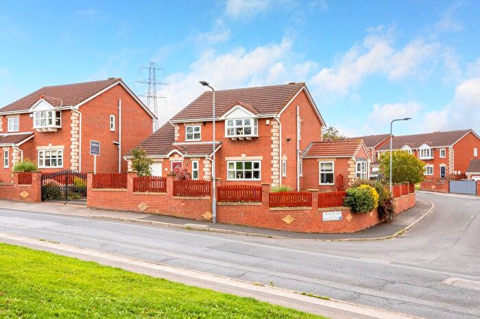 3 Bedroom Detached House For Sale In Carr Green Lane, Mapplewell, Barnsley, S75