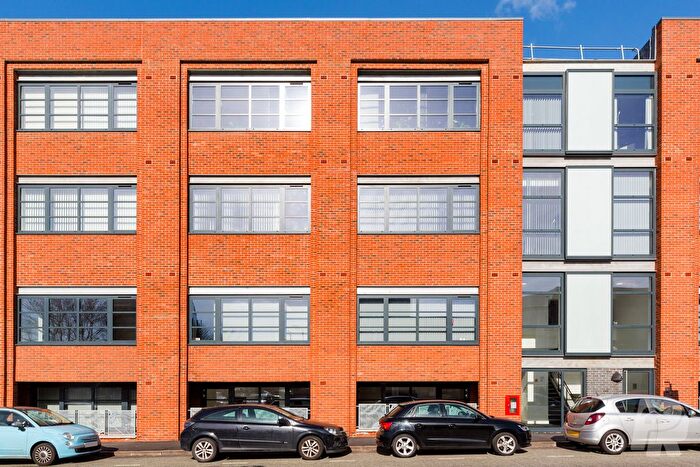 2 Bedroom Flat For Sale In Pope Street, Birmingham, B1