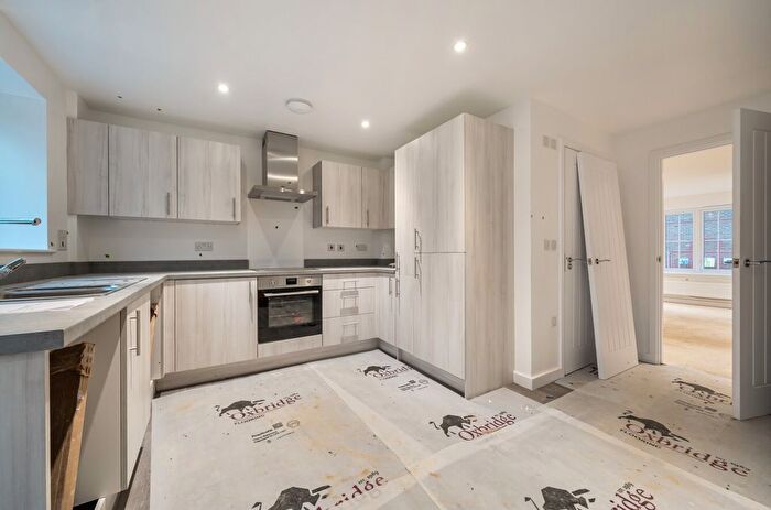 3 Bedroom Semi-Detached House For Sale In Oak Leaf, Gardens, Hammondstreet Road, Waltham Cross, Broxbourne, EN7