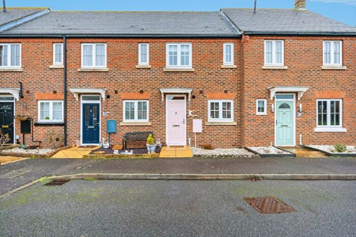 2 Bedroom Terraced House For Sale In Longmeadow Drive, MK45