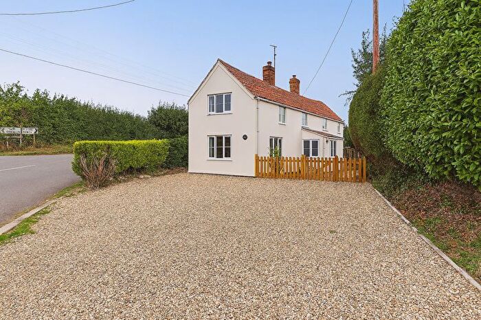 3 Bedroom Detached House For Sale In Sunshine Cottage, Stembridge, TA12