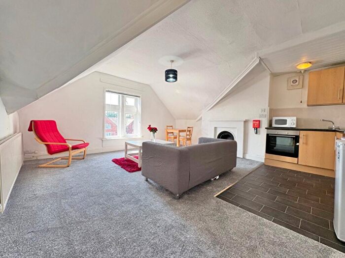 1 Bedroom Flat To Rent In Cardigan Road, Headingley, Leeds, LS6