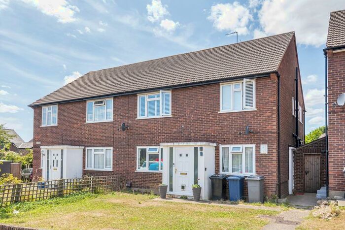 2 Bedroom Apartment To Rent In Manor Road, Barnet, EN5