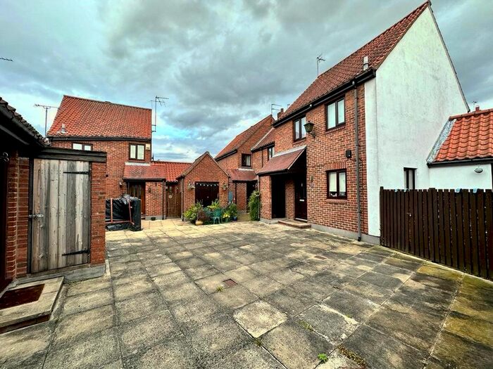 2 Bedroom Maisonette To Rent In Sylvester Court, Beverley, East Riding Of Yorkshire, Uk, HU17