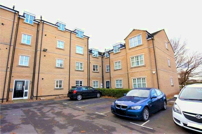 2 Bedroom Apartment To Rent In Woolcombers Way, Bradford, West Yorkshire, BD4