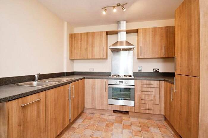 2 Bedroom Apartment To Rent In Overstone Court, CF10