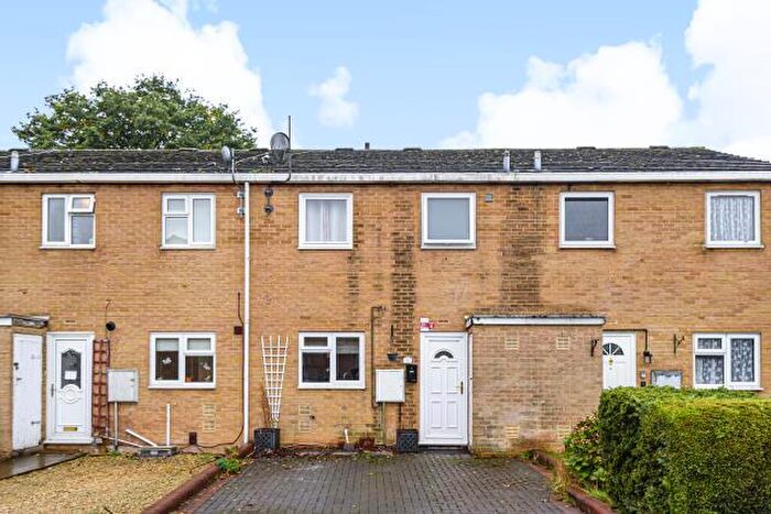3 Bedroom Terraced House For Sale In Lane Close, Kidlington, OX5