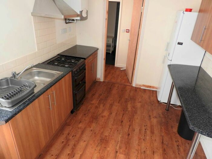 3 Bedroom Flat To Rent In Eaton Crescent, Uplands, Swansea, SA1