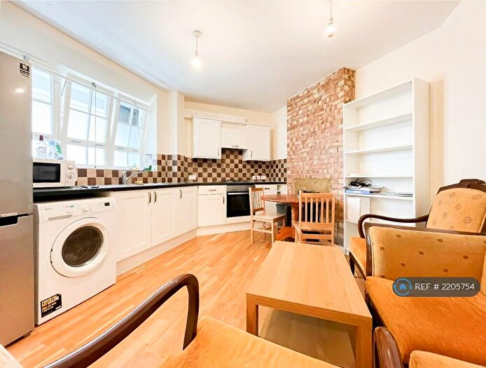 2 Bedroom Flat To Rent In Levita House, London, NW1