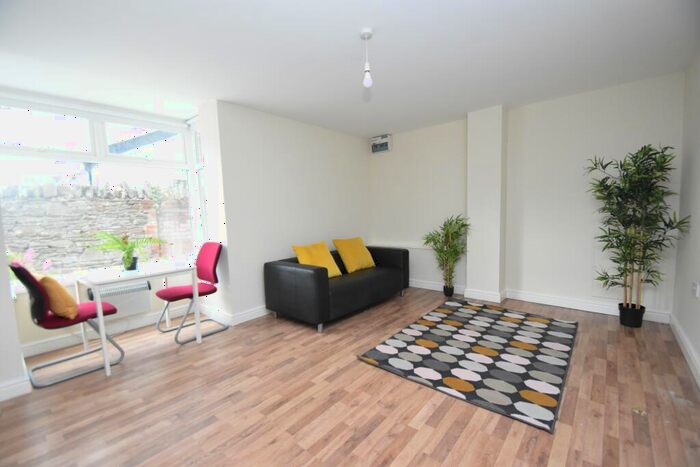 1 Bedroom Flat To Rent In Marlborough Road, Penylan, Cardiff, CF23