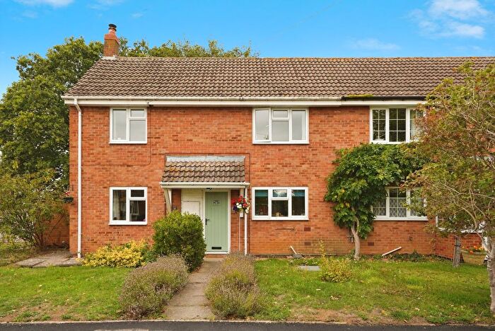 3 Bedroom End Terrace House For Sale In Heathfield Road, Norton, Evesham, Worcestershire, WR11