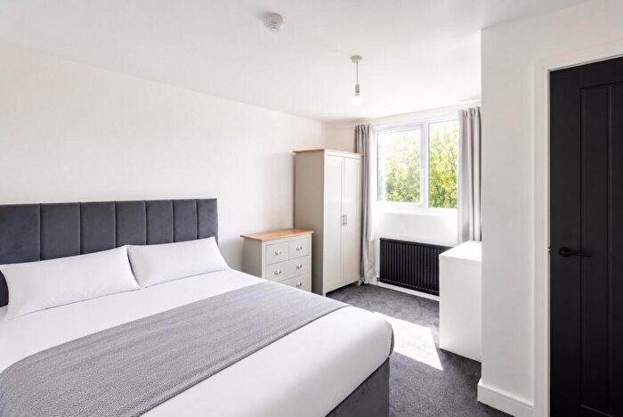 1 Bedroom Terraced House To Rent In Red Hall Chase, Leeds, LS14