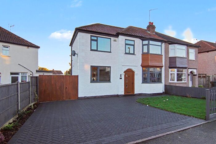 4 Bedroom Semi-Detached House For Sale In Fir Tree Avenue, Coventry, CV4