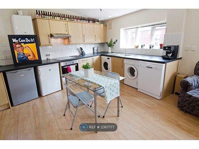 4 Bedroom Flat To Rent In Neill Road, Sheffield, S11