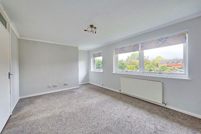 1 Bedroom Flat To Rent In Freeman Road, Morden, SM4