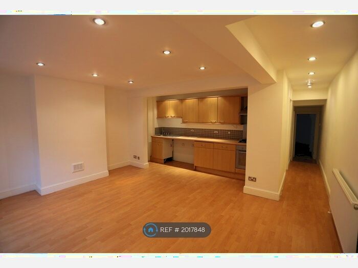 2 Bedroom Flat To Rent In Musgrove Road, London, SE14