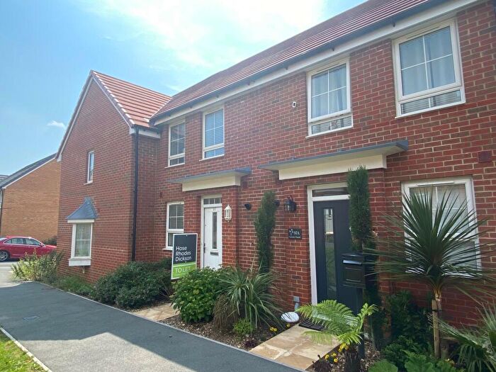 2 Bedroom Terraced House To Rent In Captains Parade, East Cowes, PO32