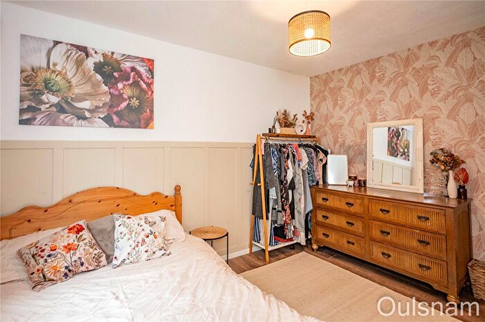 2 Bedroom Apartment For Sale In Stourbridge Road, Catshill, Bromsgrove, Worcestershire, B61