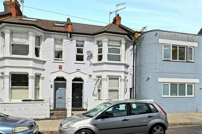 1 Bedroom Flat To Rent In Cobbold Road, London, W12