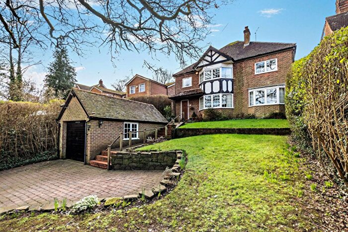 4 Bedroom Detached House For Sale In Oakhill Road, Sevenoaks, Kent, TN13