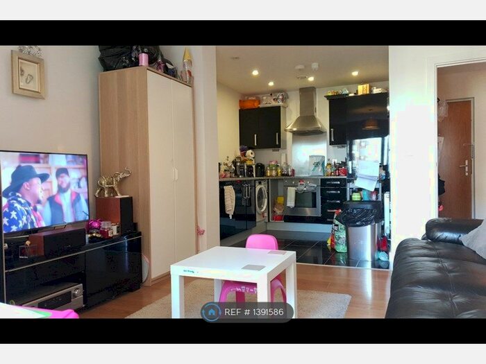 1 Bedroom Flat To Rent In Barge Walk, London, SE10
