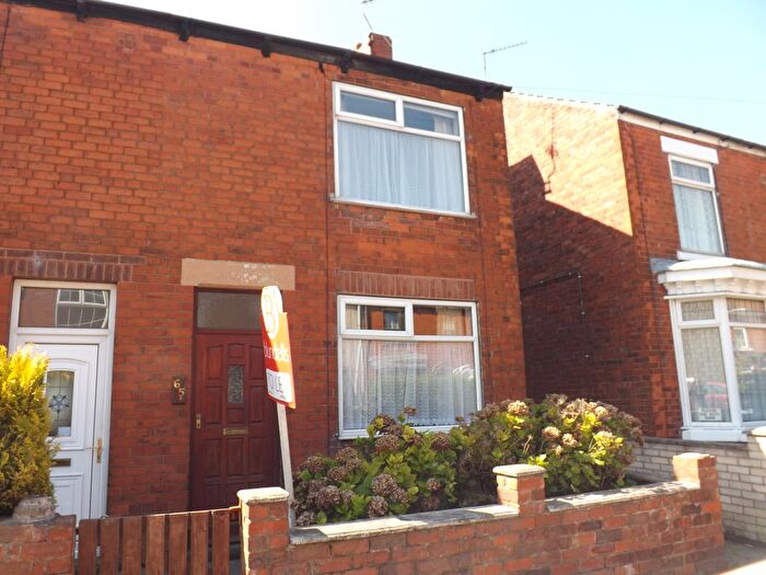 2 Bedroom End Of Terrace House To Rent In Dinnington, Sheffield, S25