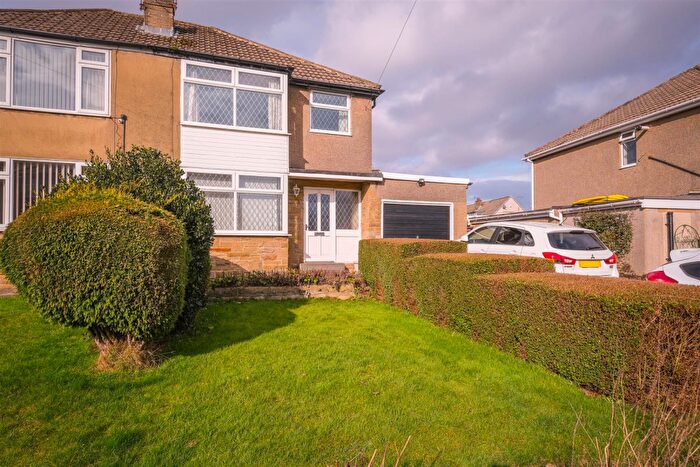 3 Bedroom Semi Detached House For Sale In High Fernley Road, Wyke, Bradford, BD12