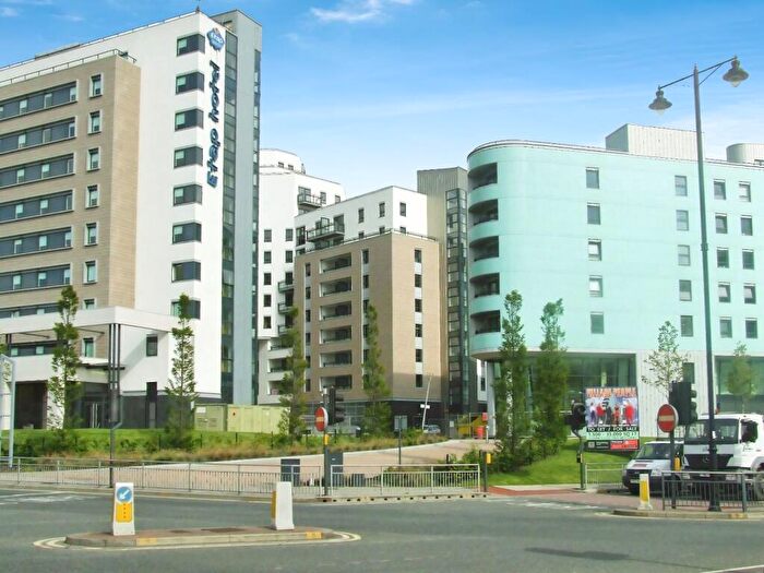 1 Bedroom Flat To Rent In Gateway East, Marsh Lane, Leeds, LS9