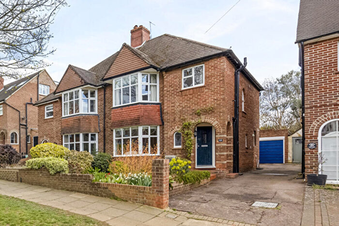 3 Bedroom Semi Detached House For Sale In Holmes Avenue, Hove, BN3