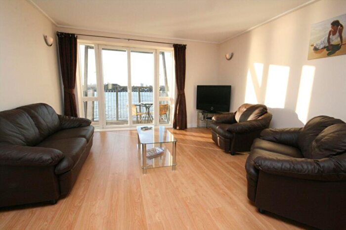 1 Bedroom Flat To Rent In Hutchings Street, London, E14