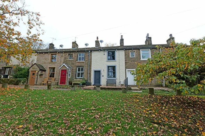 1 Bedroom Cottage For Sale In Town Gate, Foulridge, BB8
