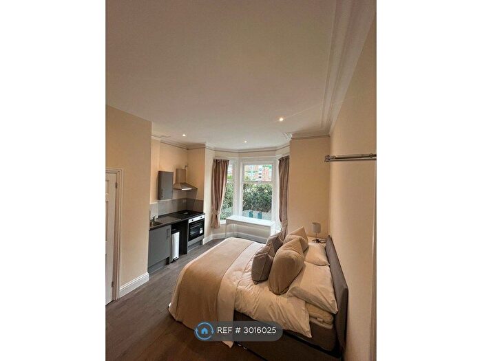 Studio To Rent In Brook St, Luton, LU3