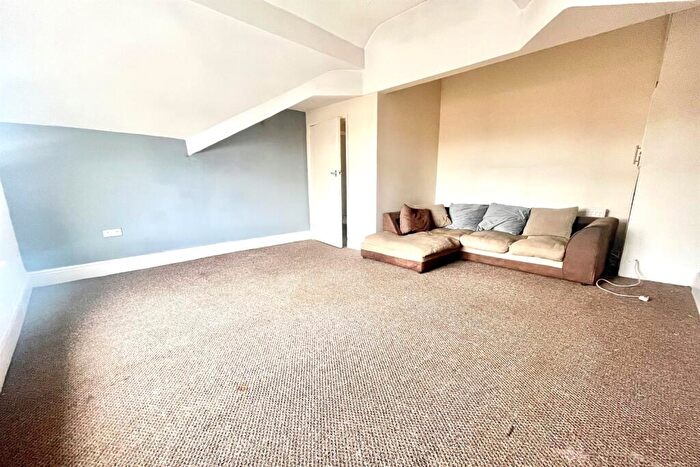 2 Bedroom Apartment To Rent In Egerton Road North, Manchester, M21