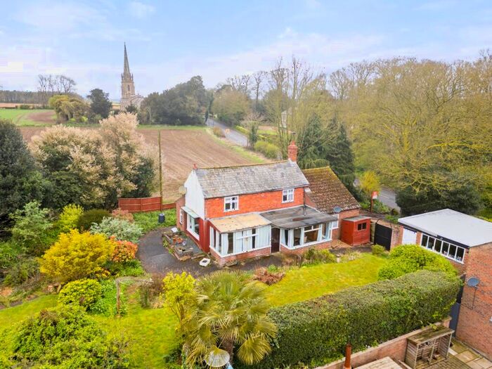 3 Bedroom Detached House For Sale In Partney Road, Sausthorpe, PE23