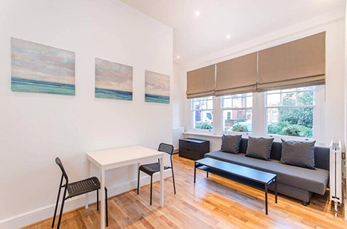 Studio To Rent In Dartmouth Road, Mapesbury Estate, London, NW2