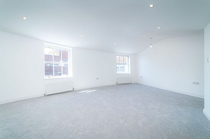 1 Bedroom Flat To Rent In A Castle Street, Ashford, TN23